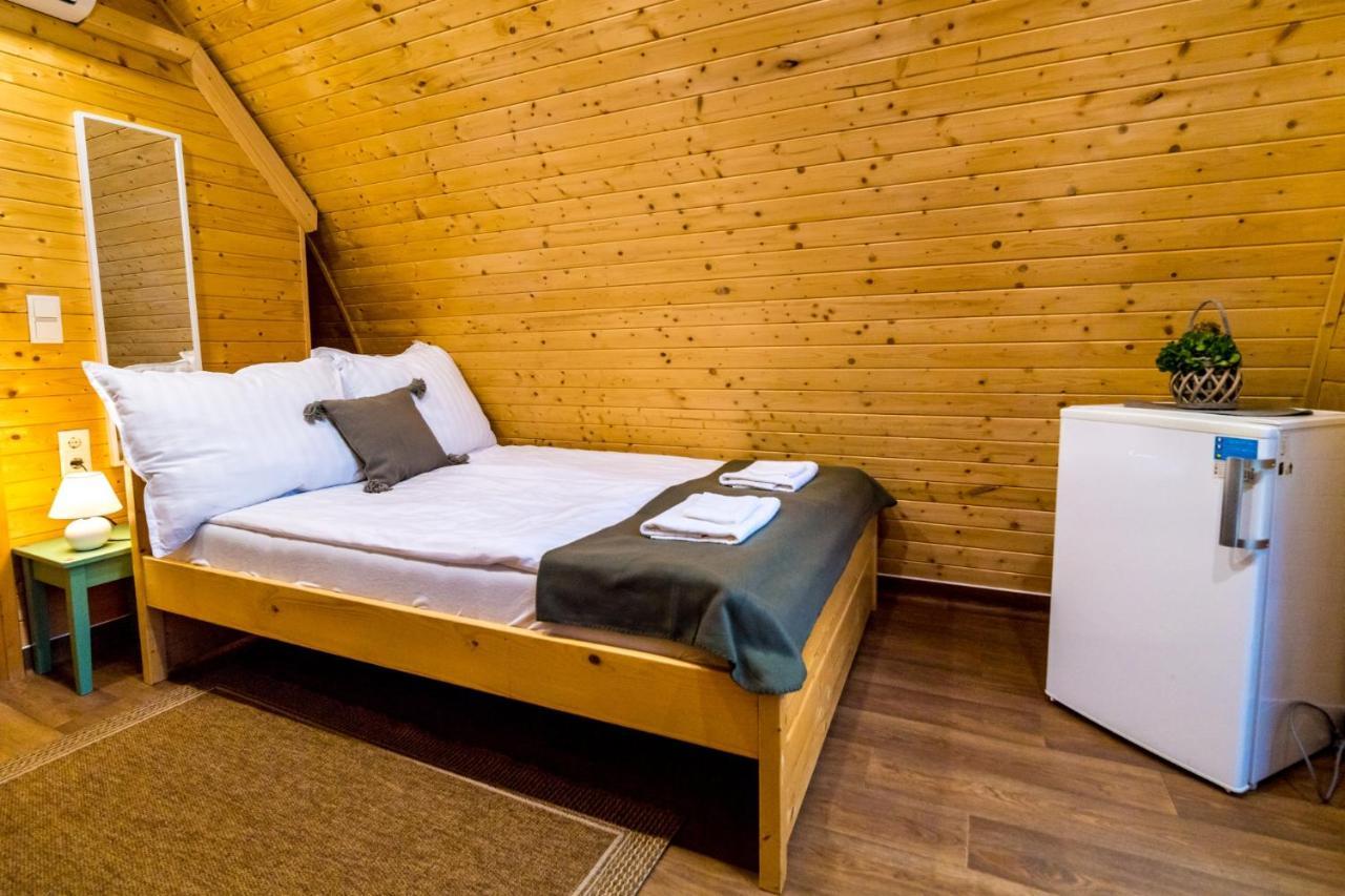 Tuenderkert Apartman Debrecen Bagian luar foto