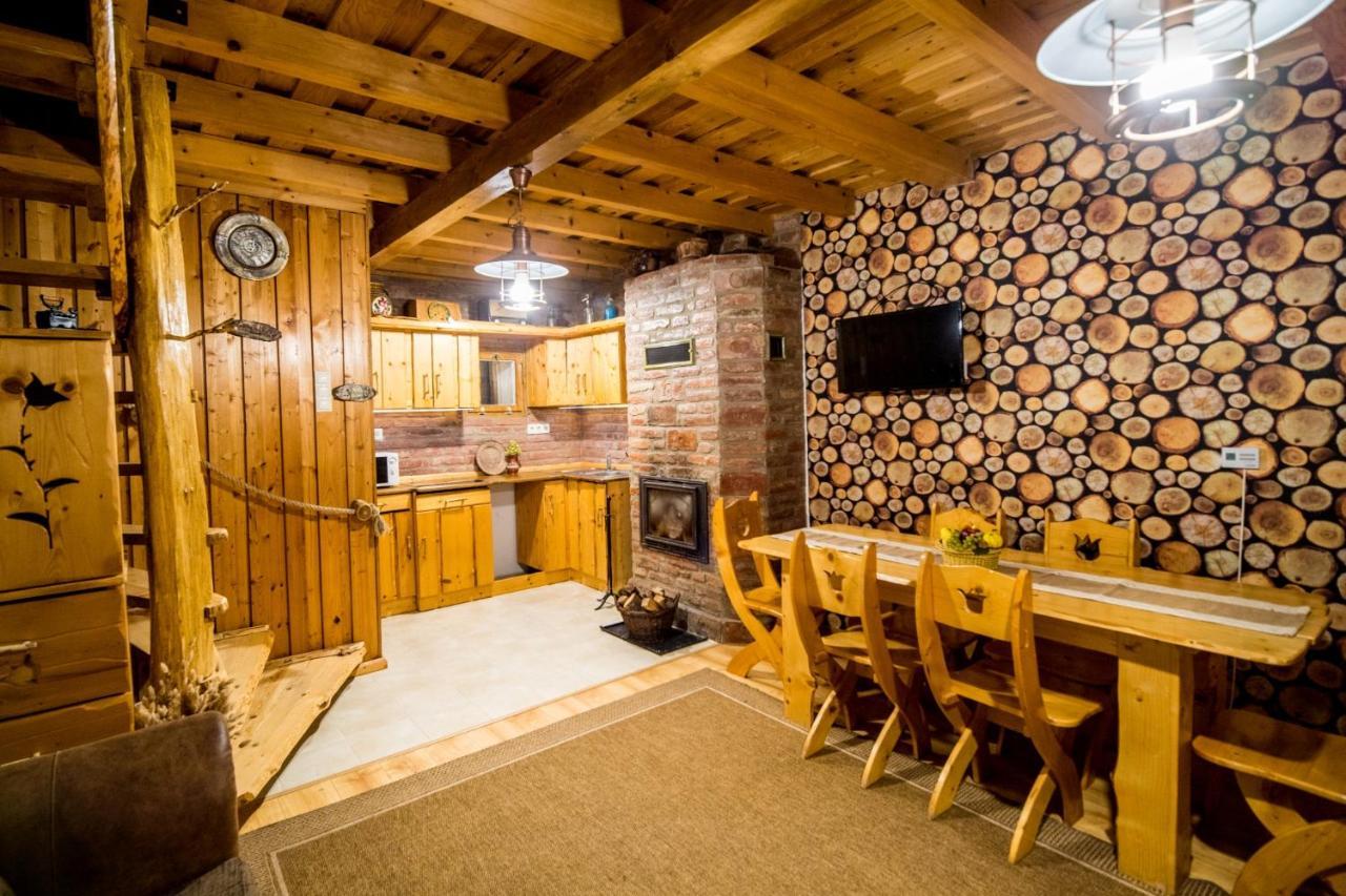 Tuenderkert Apartman Debrecen Bagian luar foto
