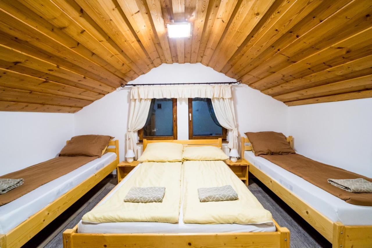 Tuenderkert Apartman Debrecen Bagian luar foto